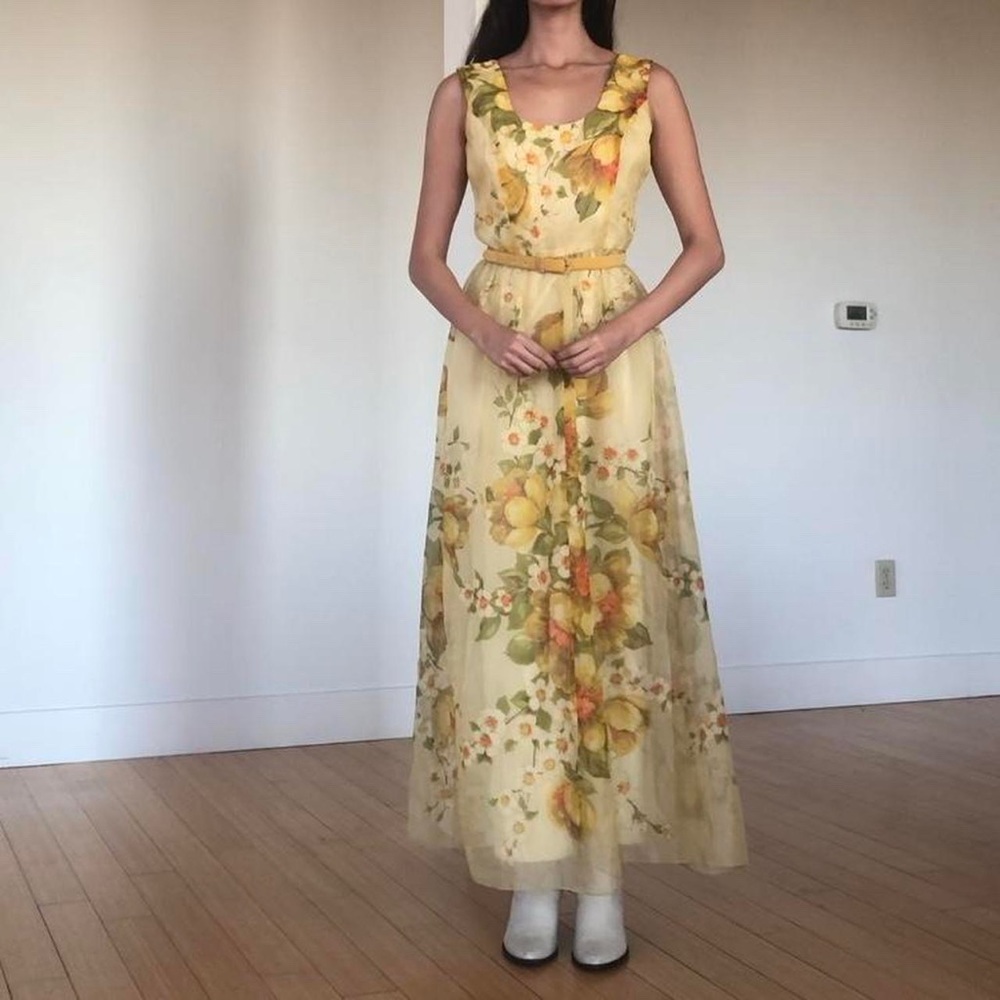 beautiful true vintage handmade dress from the 70s 🌼